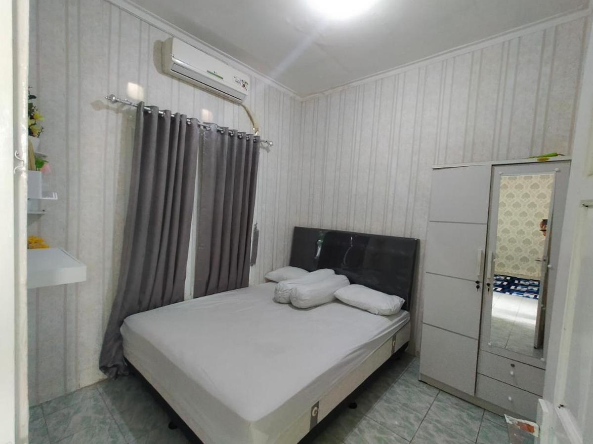 Shifana Homestay Syariah Yogyakarta Extérieur photo
