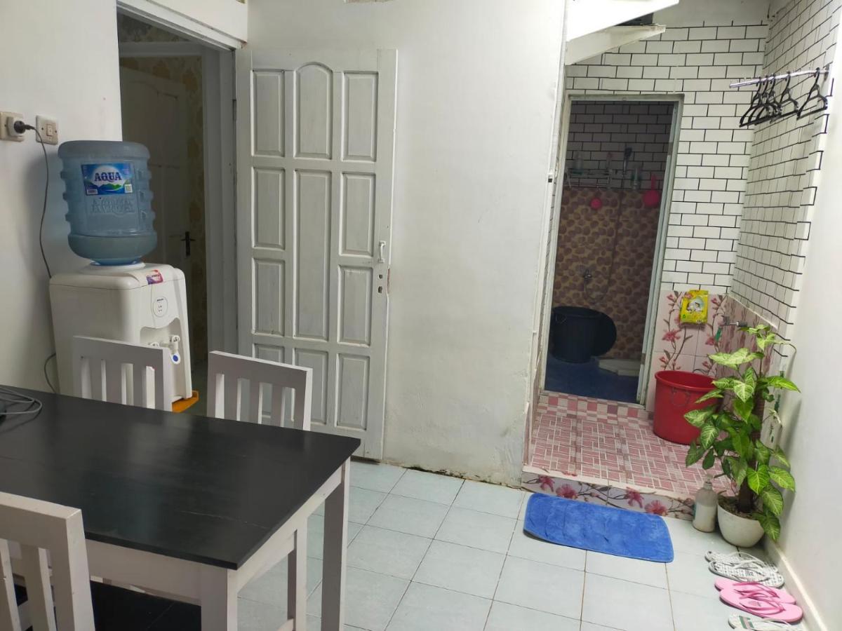 Shifana Homestay Syariah Yogyakarta Extérieur photo