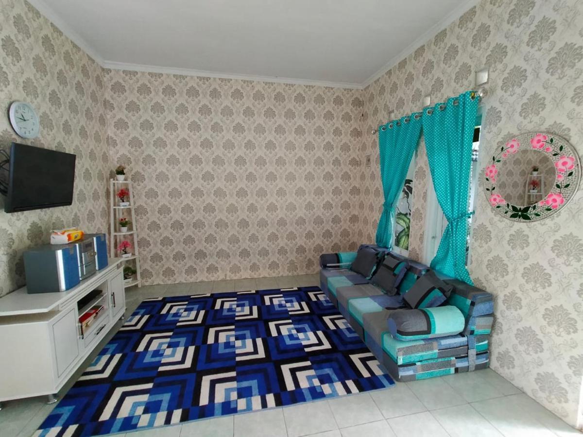 Shifana Homestay Syariah Yogyakarta Extérieur photo