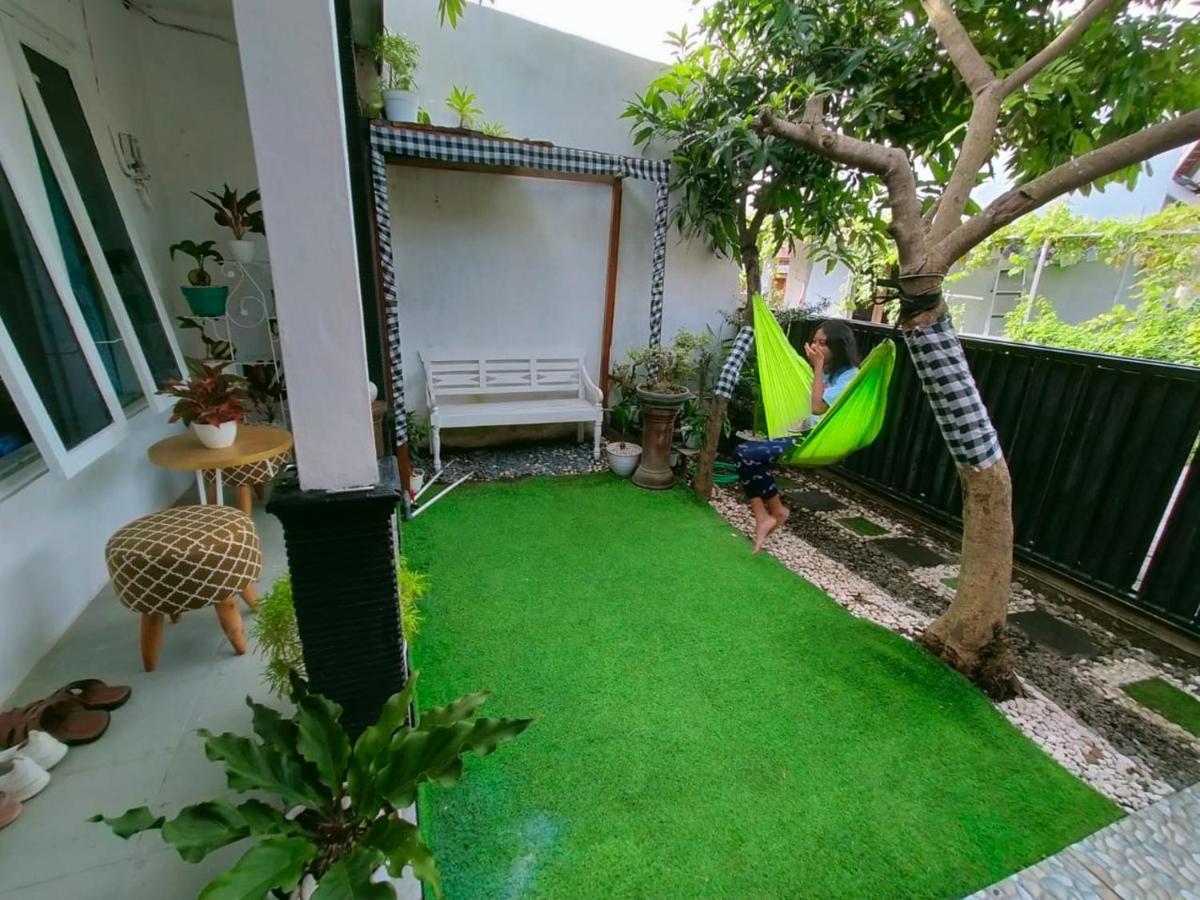 Shifana Homestay Syariah Yogyakarta Extérieur photo