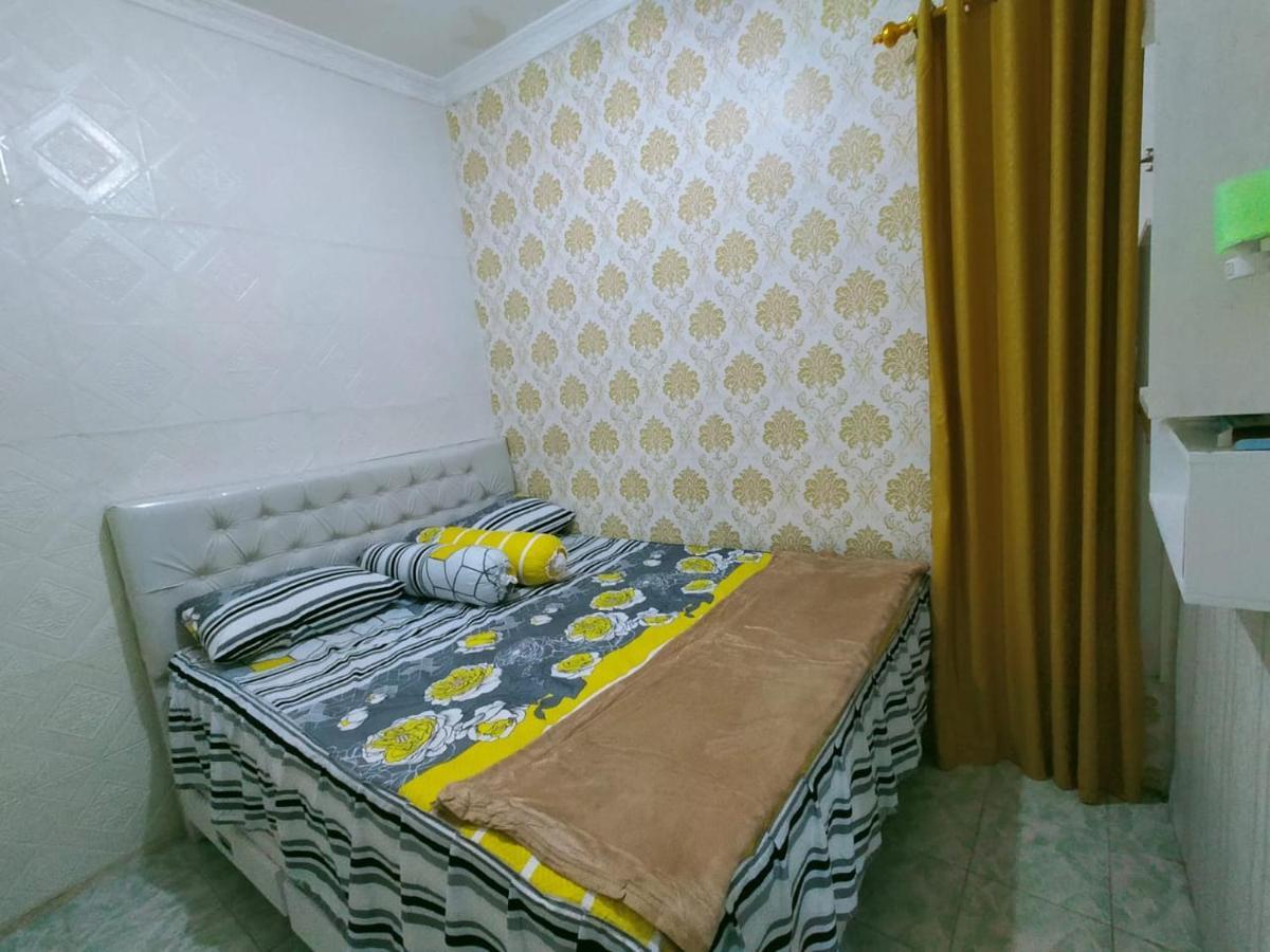 Shifana Homestay Syariah Yogyakarta Extérieur photo